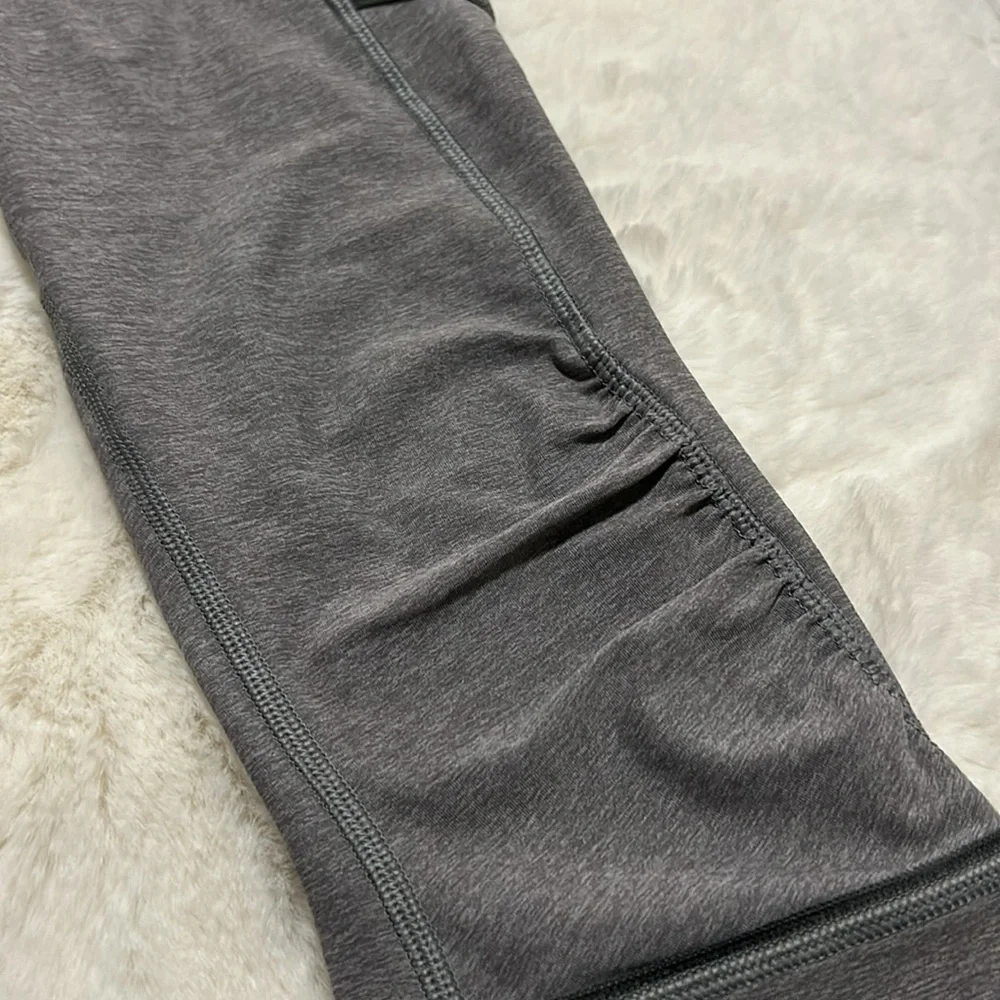 Lululemon Athletica Leggings Gray Chase Me Cropped Size 4